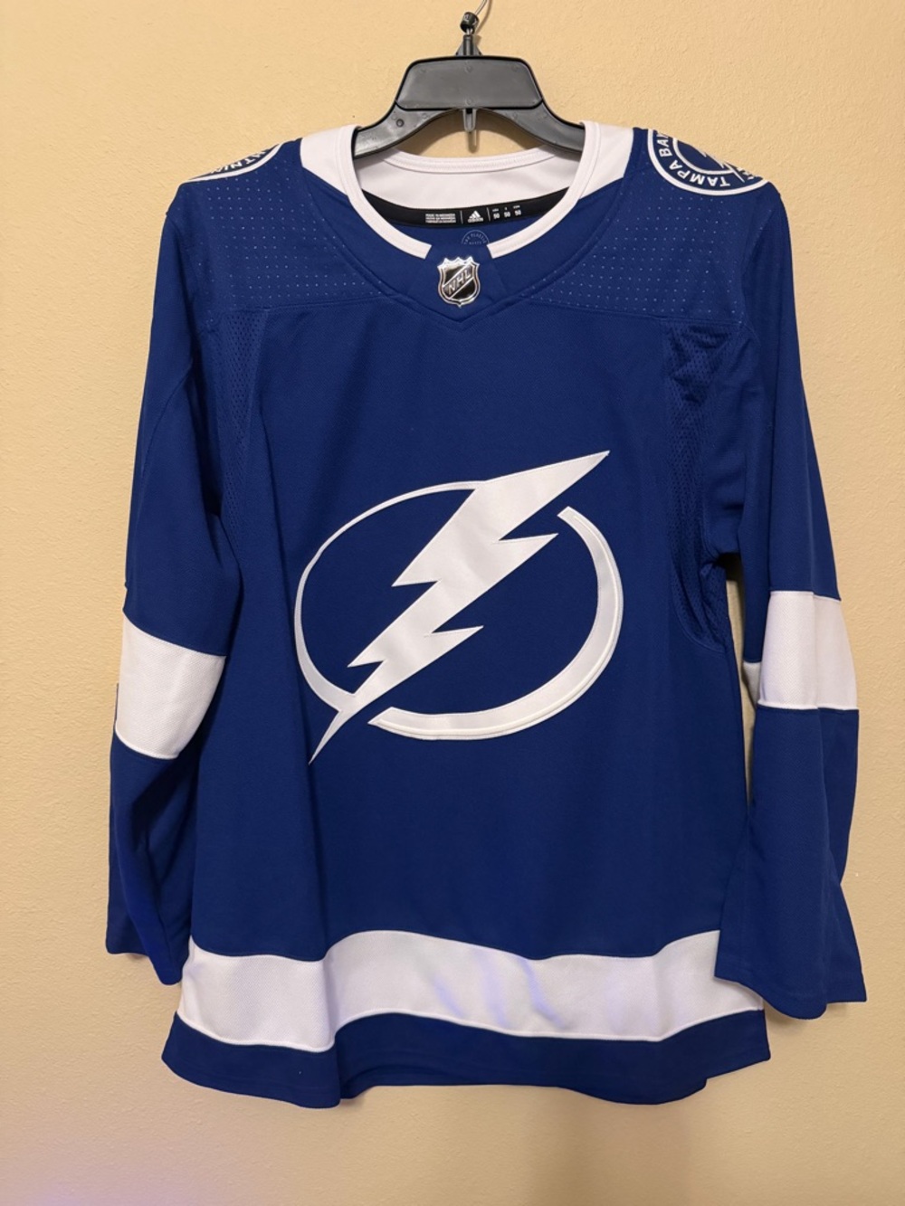 Tampa Bay Lightning Adidas Authentic Jersey (Size 50) – NWT w/ Fight Strap